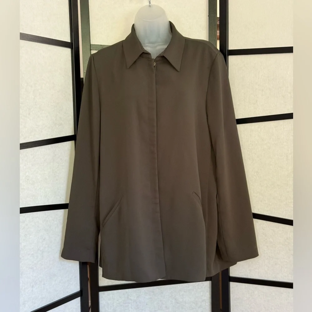 Yansi Fugel Olive Green Microfiber Jacket / Shacket ~ Button Front ~ Size XL